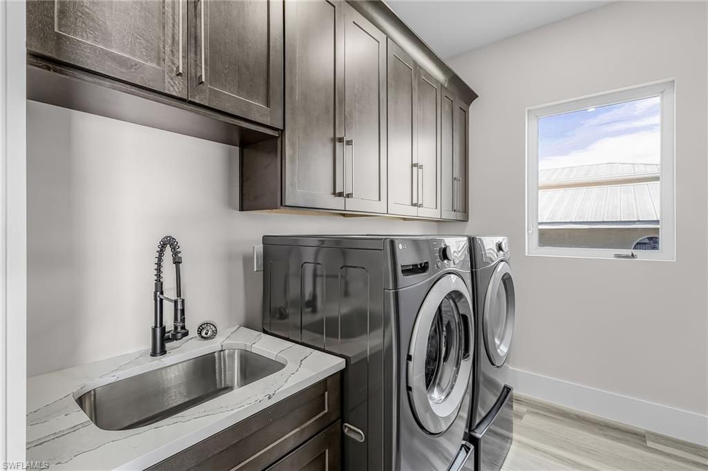 606 Coral Dr, Cape Coral, FL 33904 Photo