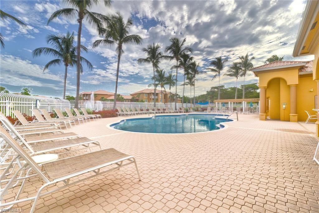 15655 Ocean Walk Cir, Unit 202, Fort Myers, FL 33908 Photo