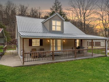 122 Robinson Run Road, Maidsville, WV 26541