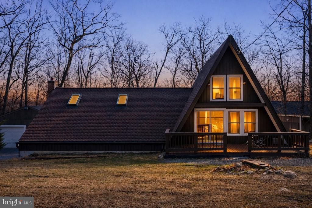 161 Graywolf Trail, Winchester, VA 22602 Main Photo