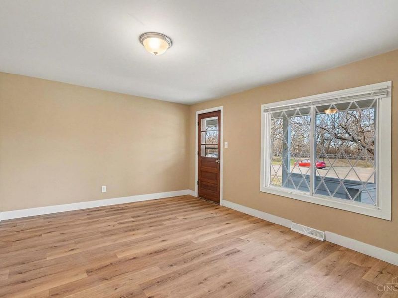 321 Southern Avenue, Reading, OH 45215 Photo 2