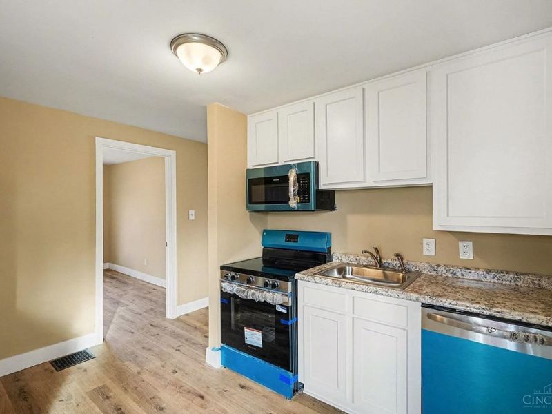 321 Southern Avenue, Reading, OH 45215 Photo 5