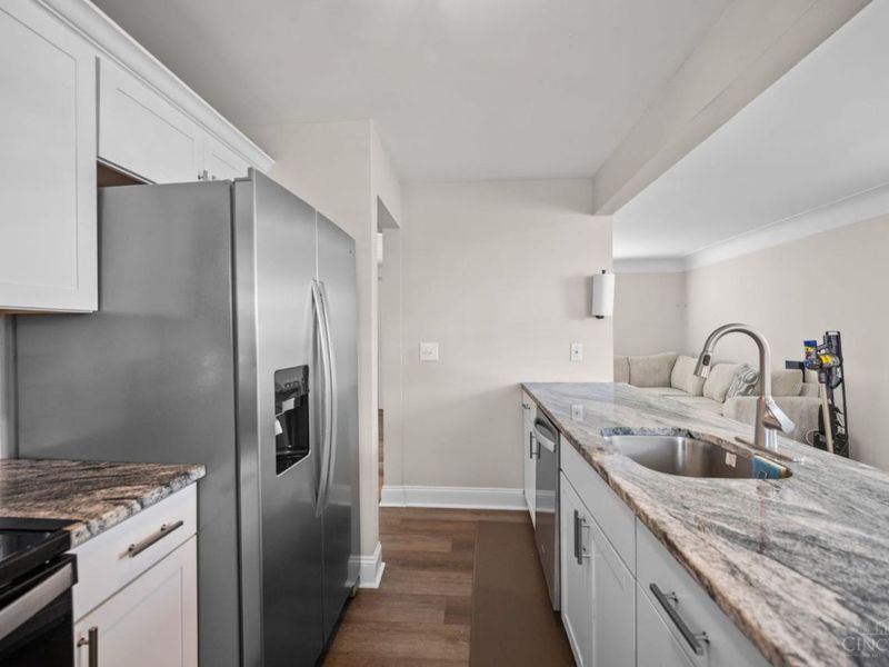 6097 W Fordham Place, Silverton, OH 45213 Photo 6