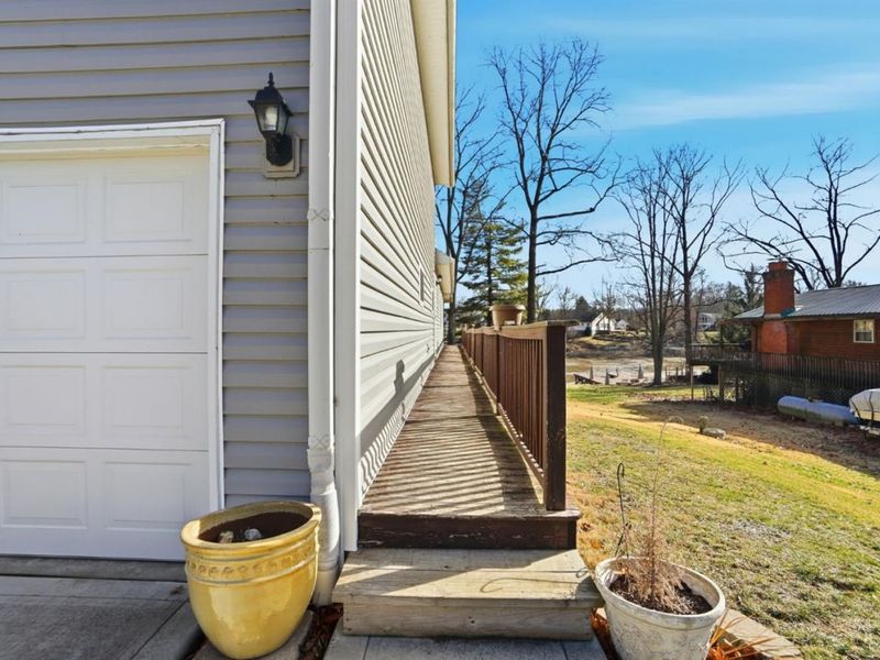 1065 Brunswick Drive, Perry Twp, OH 45118 Photo 5