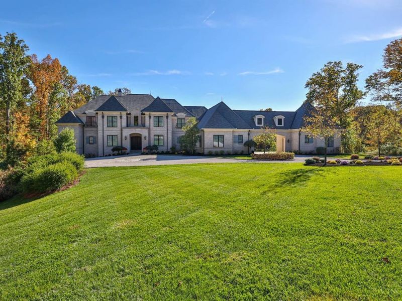 9725 Cunningham Road, Indian Hill, OH 45243 Photo 1