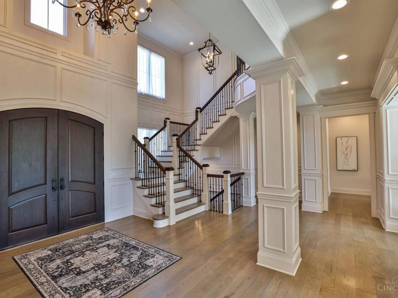 9725 Cunningham Road, Indian Hill, OH 45243 Photo 4