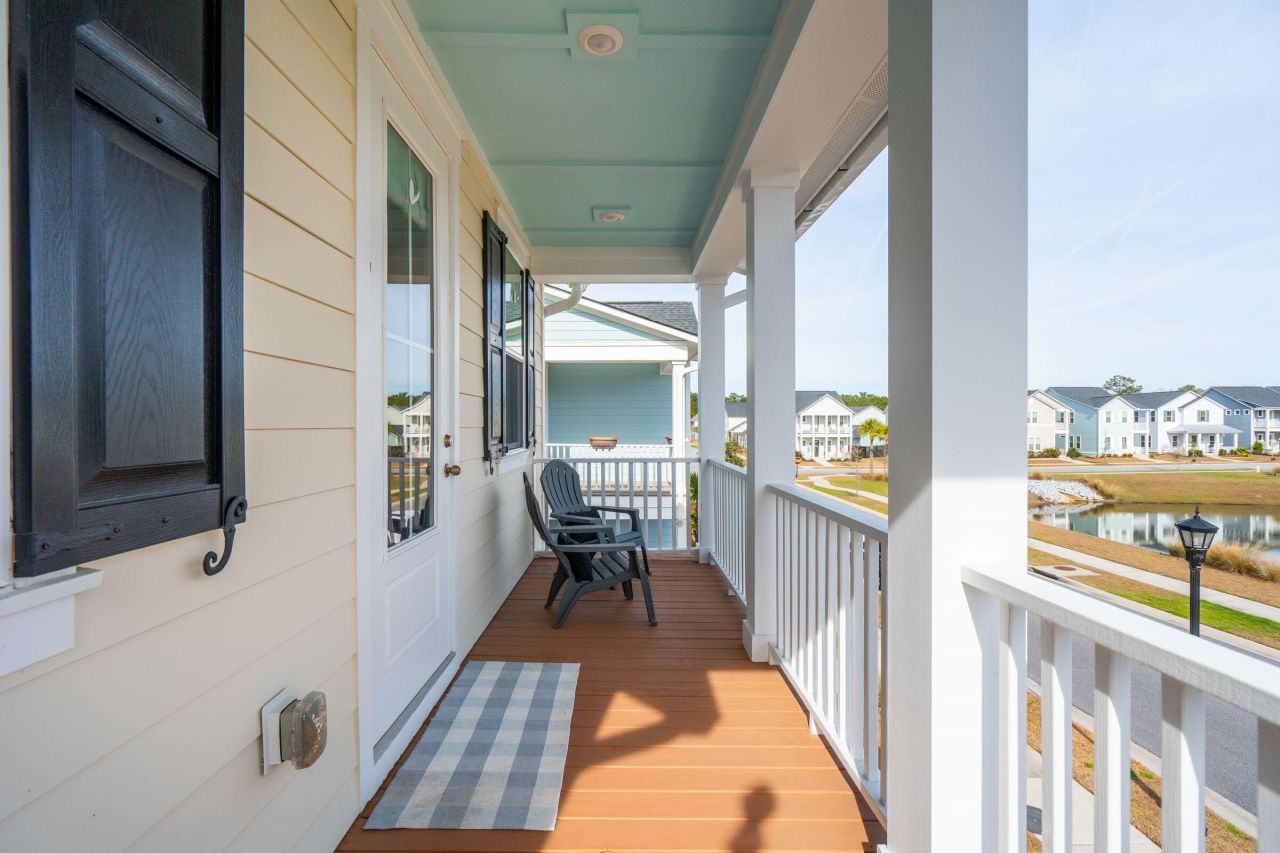 403 N Commodore Way Photo 24