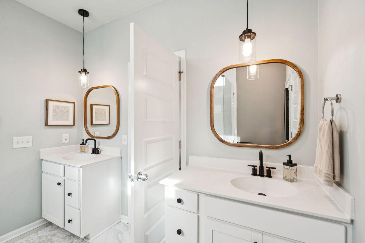 403 N Commodore Way Photo 28