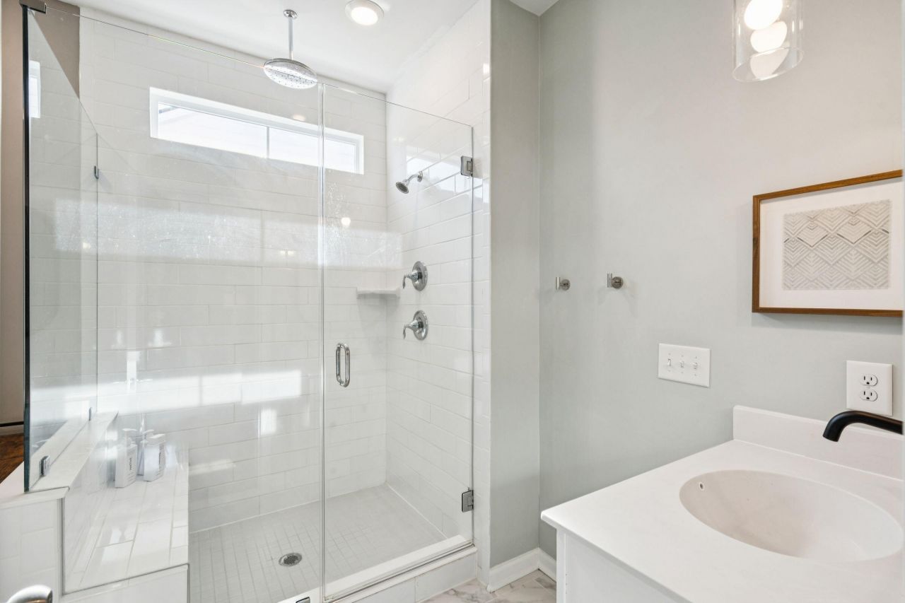 403 N Commodore Way Photo 29