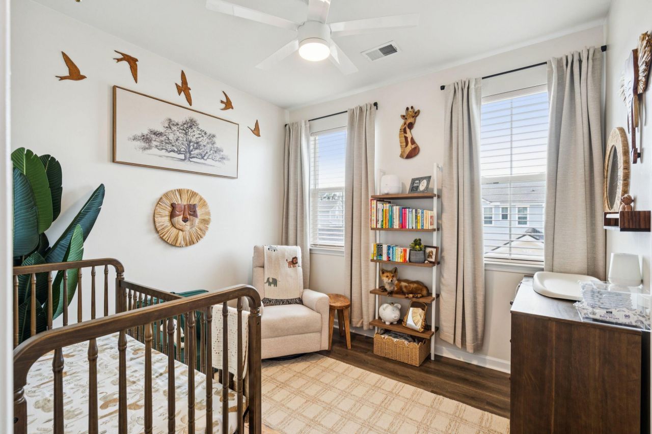 403 N Commodore Way Photo 33