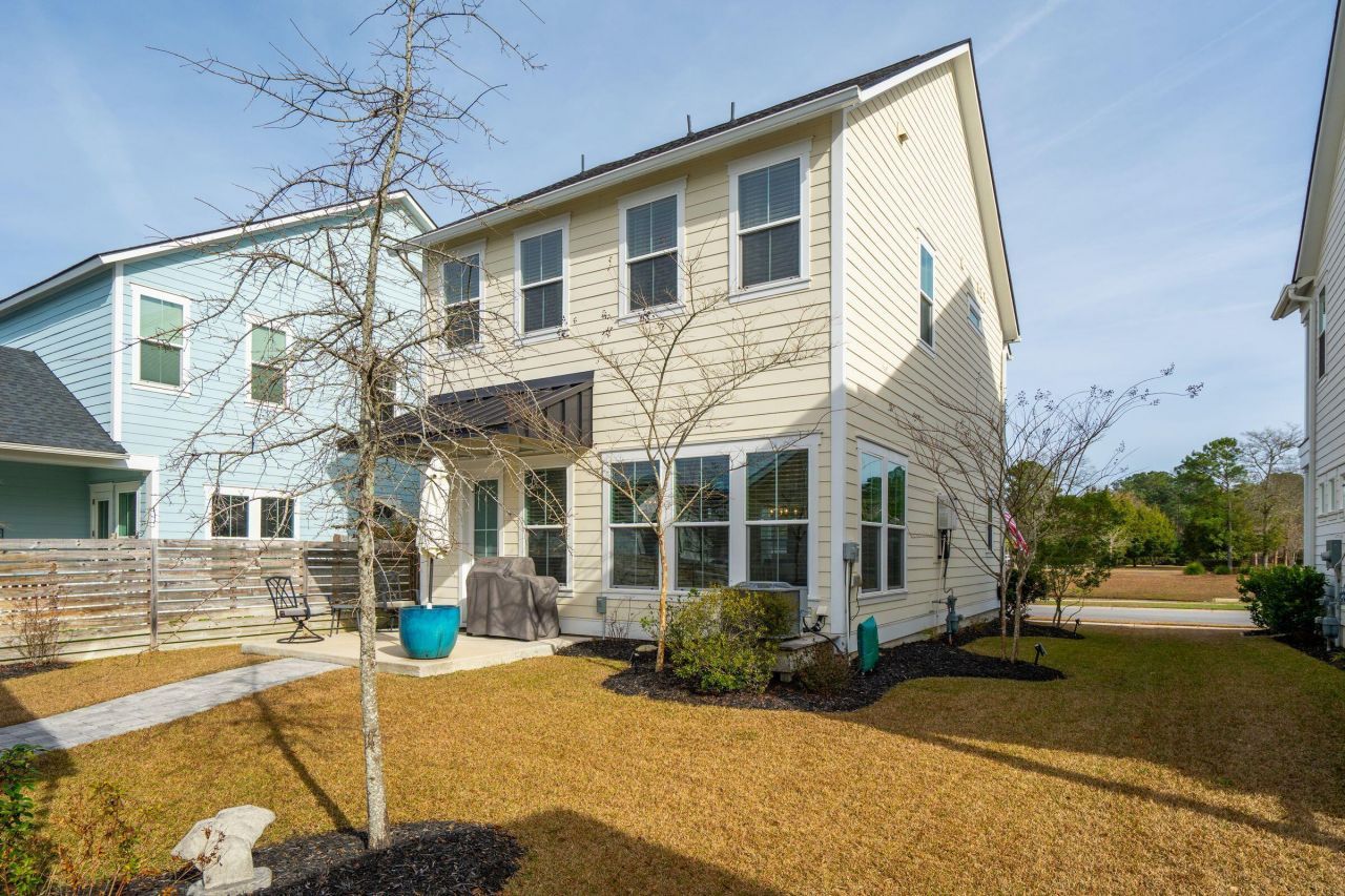 403 N Commodore Way Photo 38