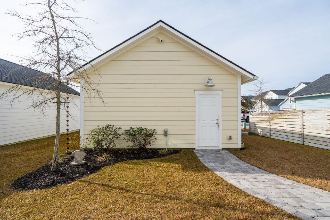 403 N Commodore Way Photo 41