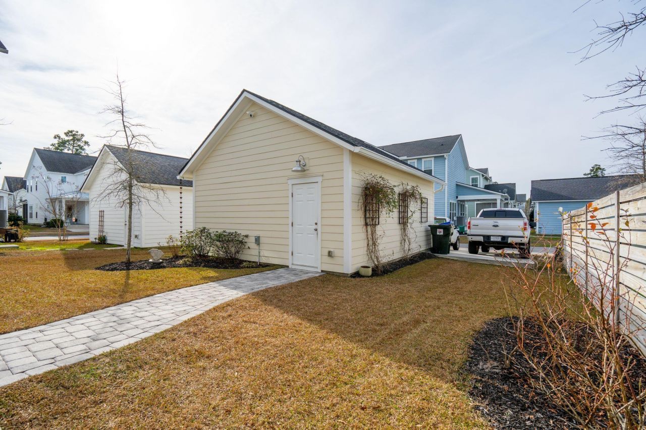 403 N Commodore Way Photo 42