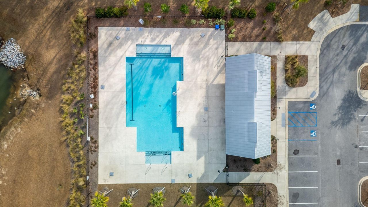 403 N Commodore Way Photo 47