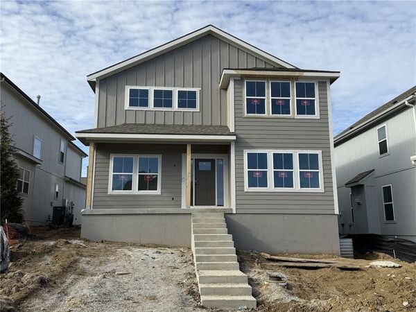 3920 SW Stoney Brook Drive, Lee's Summit, MO 64082