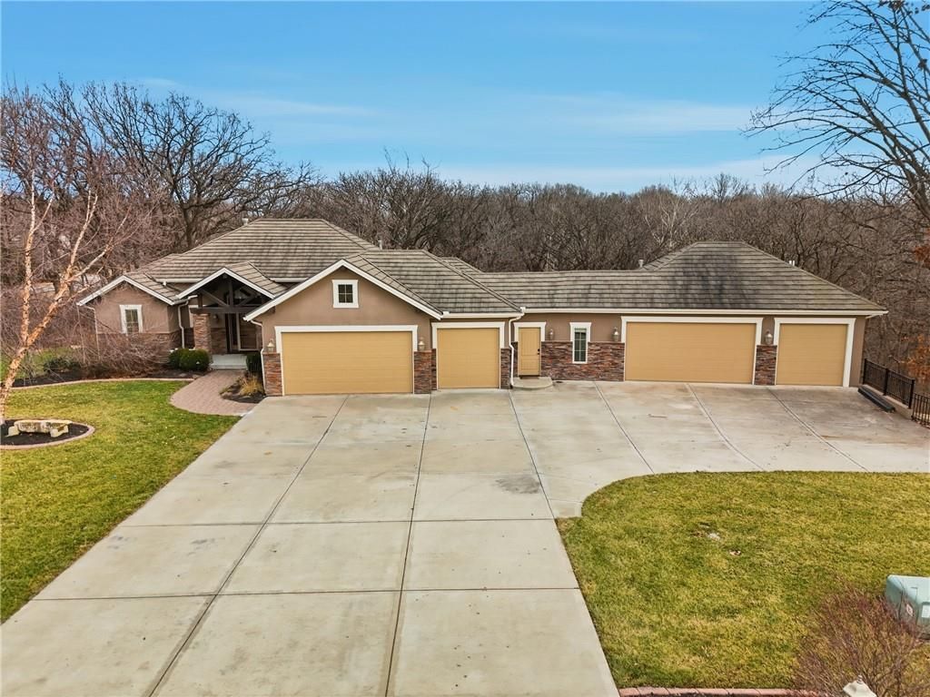 6205 NW Saddle Club Court, Kansas City, MO 64152 Main Photo