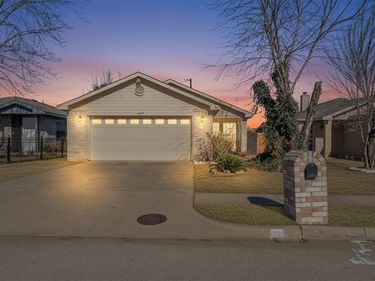 10419 Blackjack Oaks Drive, Dallas, TX 75227