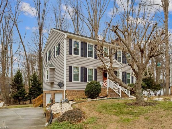 5220 Bridge Pointe Drive, Clemmons, NC 27012