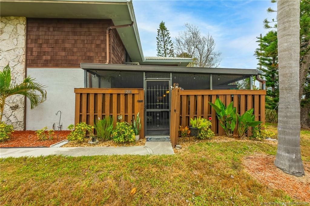 3204 SE Guenevere Lane, Unit D, Port Saint Lucie, FL 34952 Photo