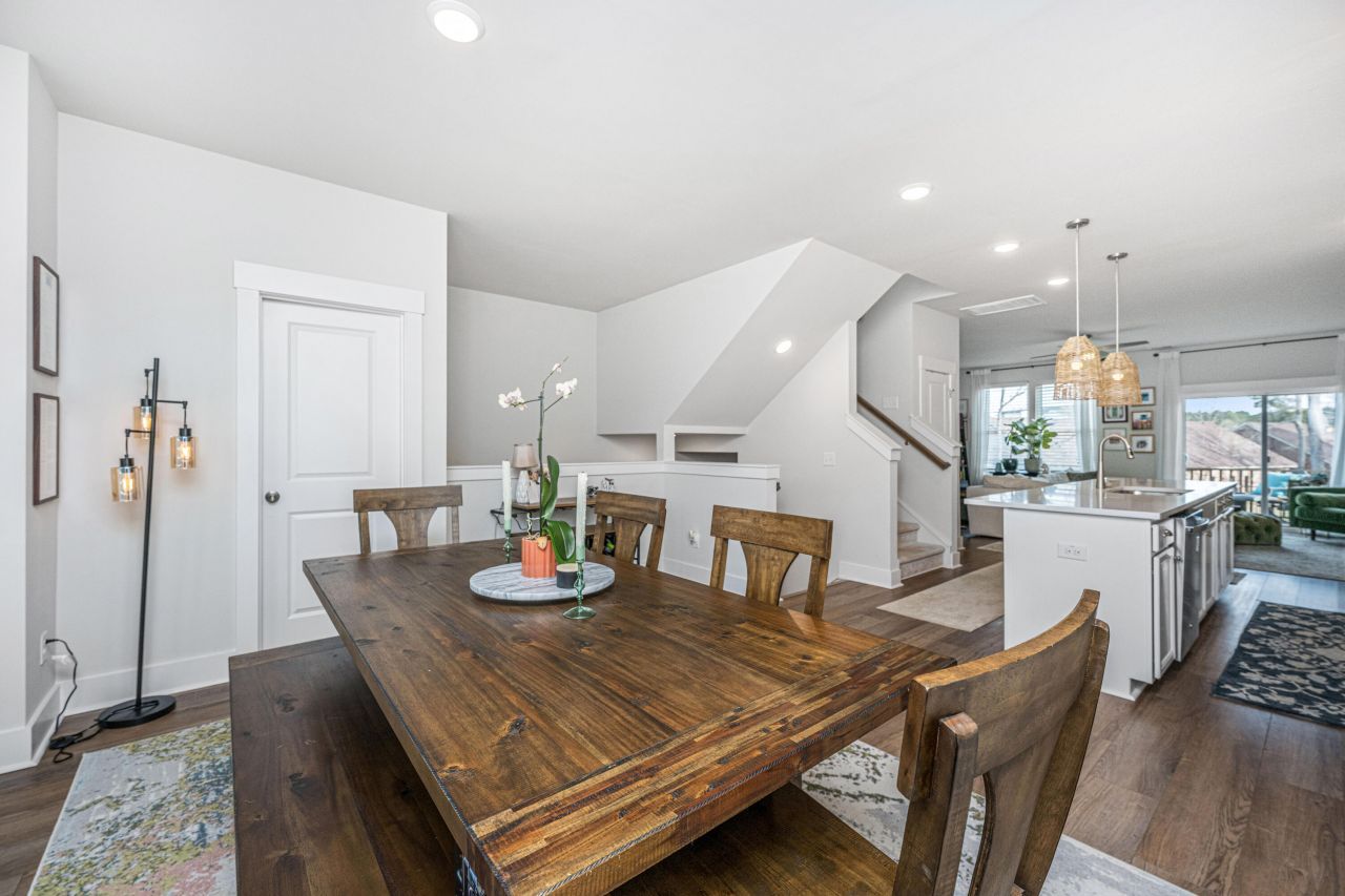 1015 Pettiford Place Photo 11