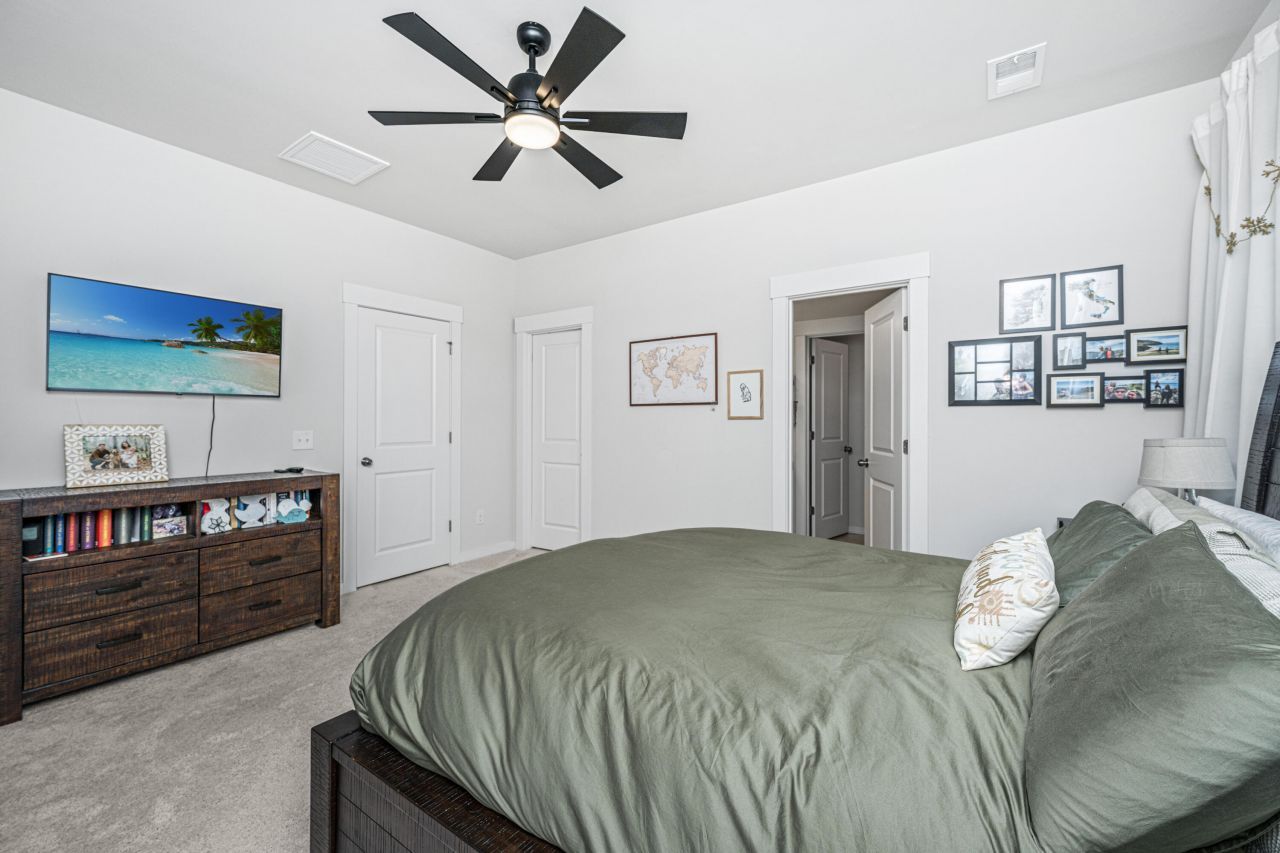 1015 Pettiford Place Photo 23