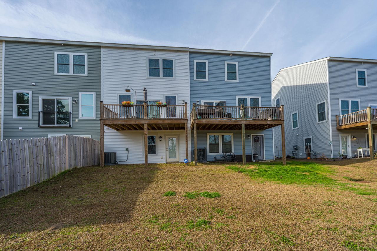 1015 Pettiford Place Photo 37