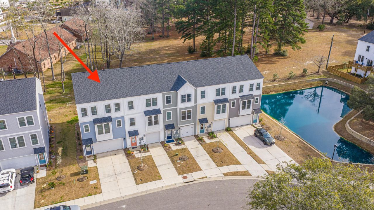 1015 Pettiford Place Photo 4