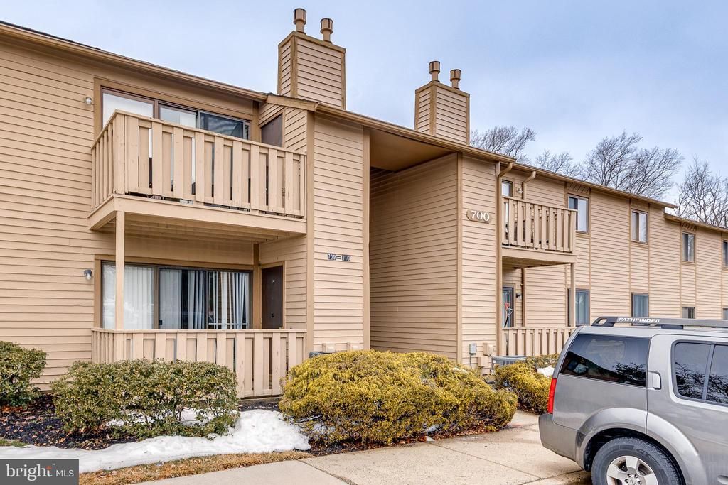 716 Woodhollow Drive, Marlton, NJ 08053 Main Photo