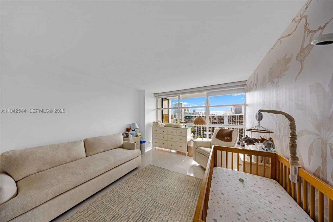 600 Parkview Dr, Unit 1114, Hallandale Beach, FL 33009 Photo