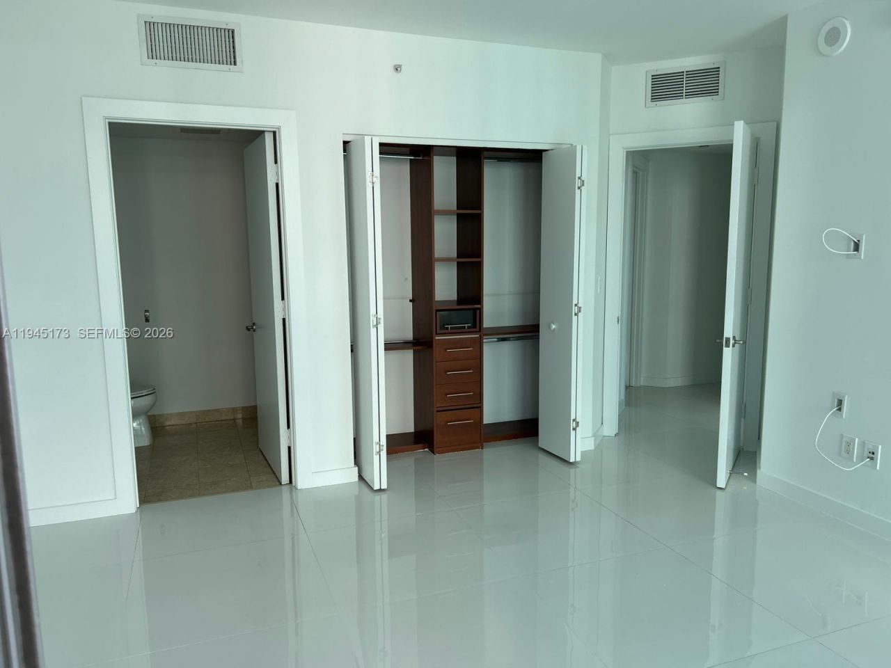 1331 Brickell Bay Dr , Unit 4107, Miami, FL 33131 Photo