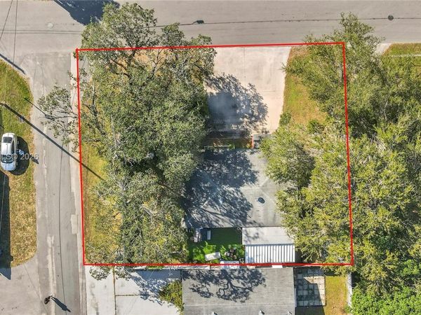 709 SW 7th Ave, Unit A, Hallandale Beach, FL 33009