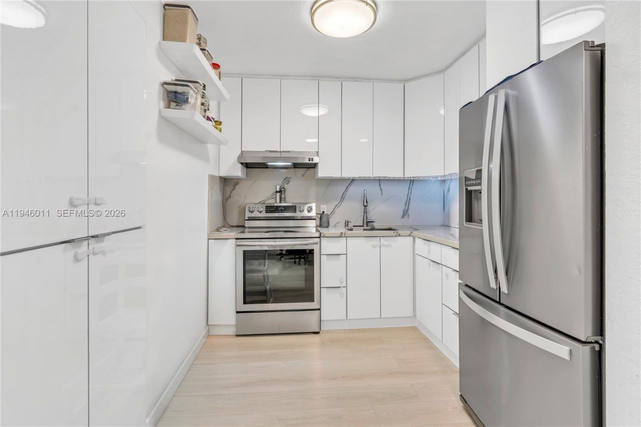 709 SW 7th Ave, Unit A&B, Hallandale Beach, FL 33009 Photo