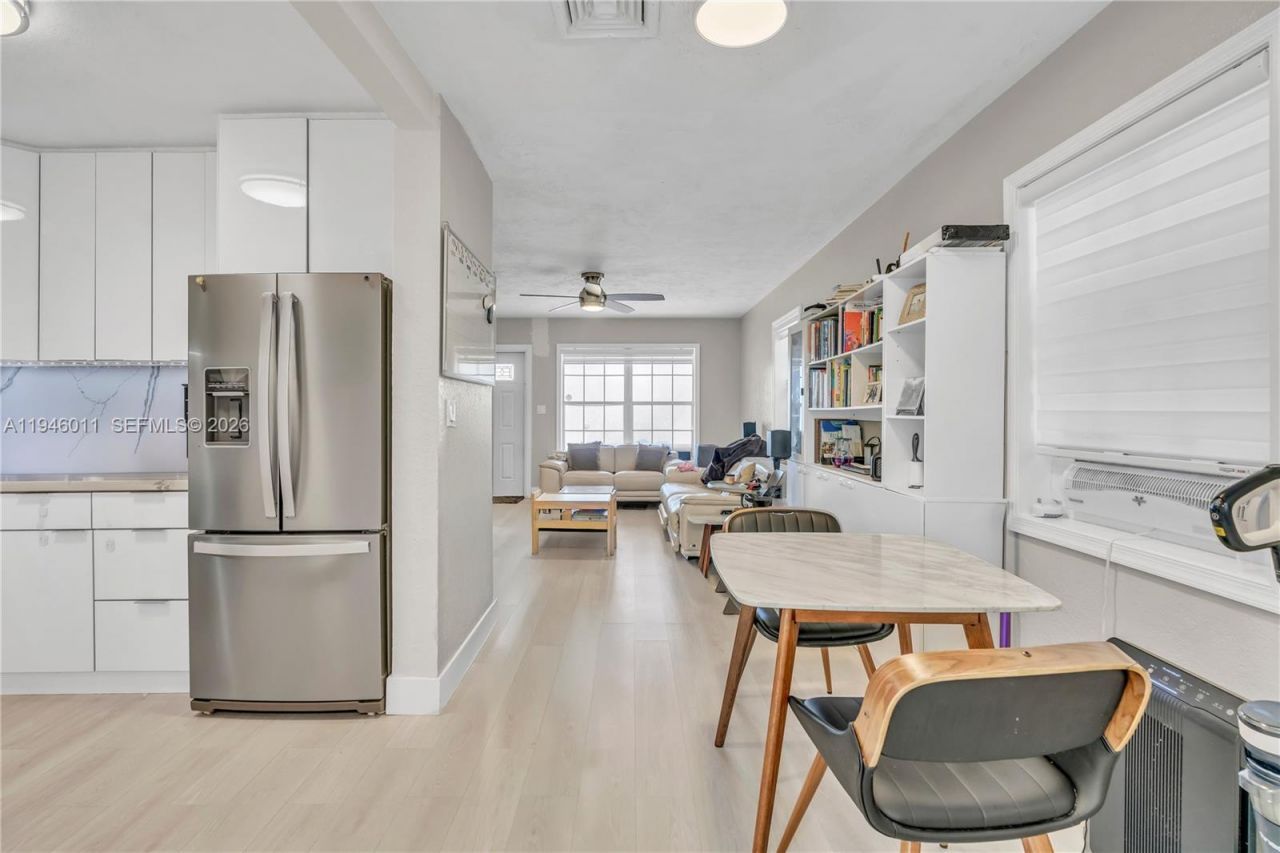 709 SW 7th Ave, Unit A, Hallandale Beach, FL 33009 Photo