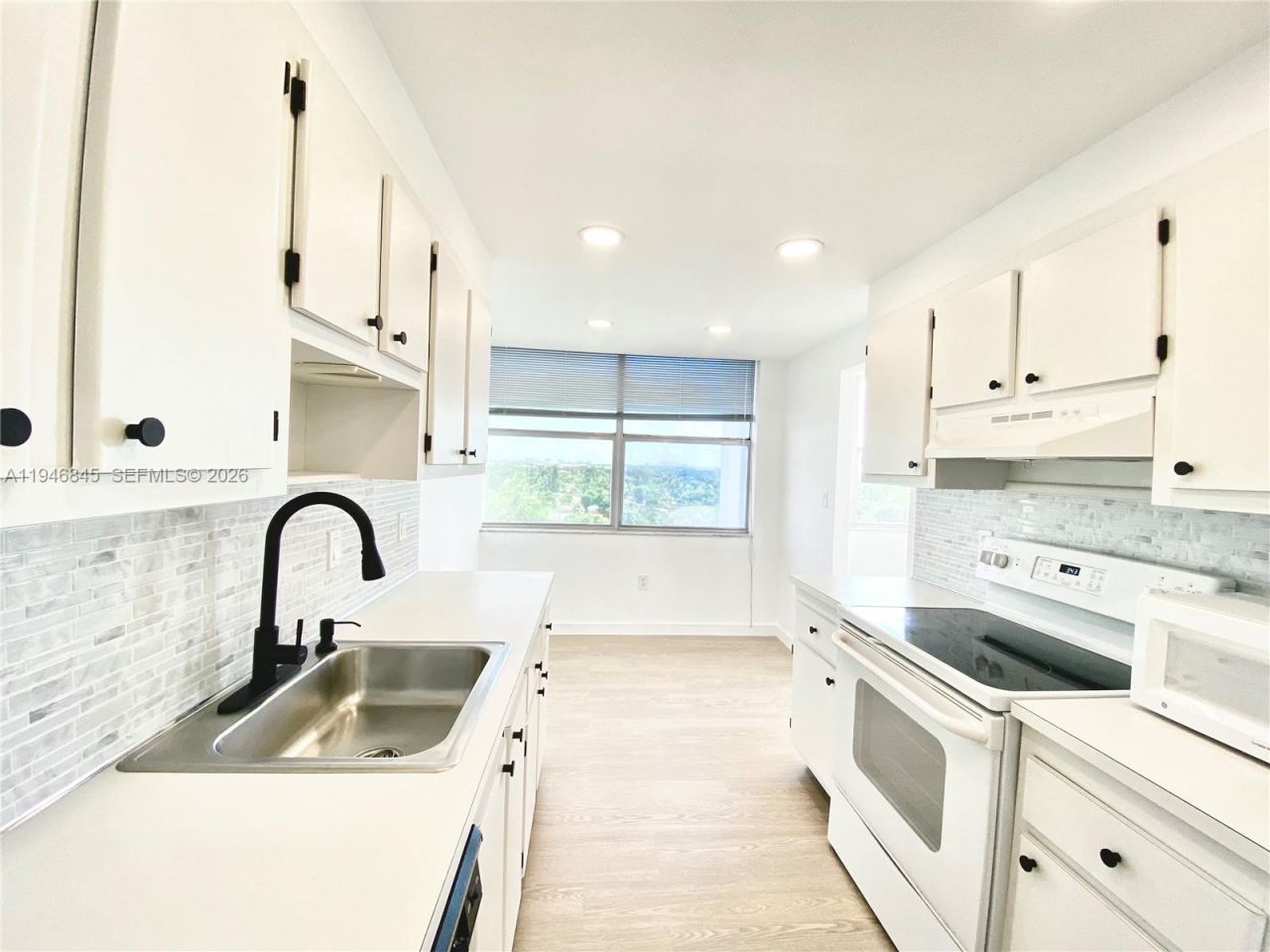 1200 NE Miami Gardens Dr , Unit 1020W, Miami, FL 33179 Photo