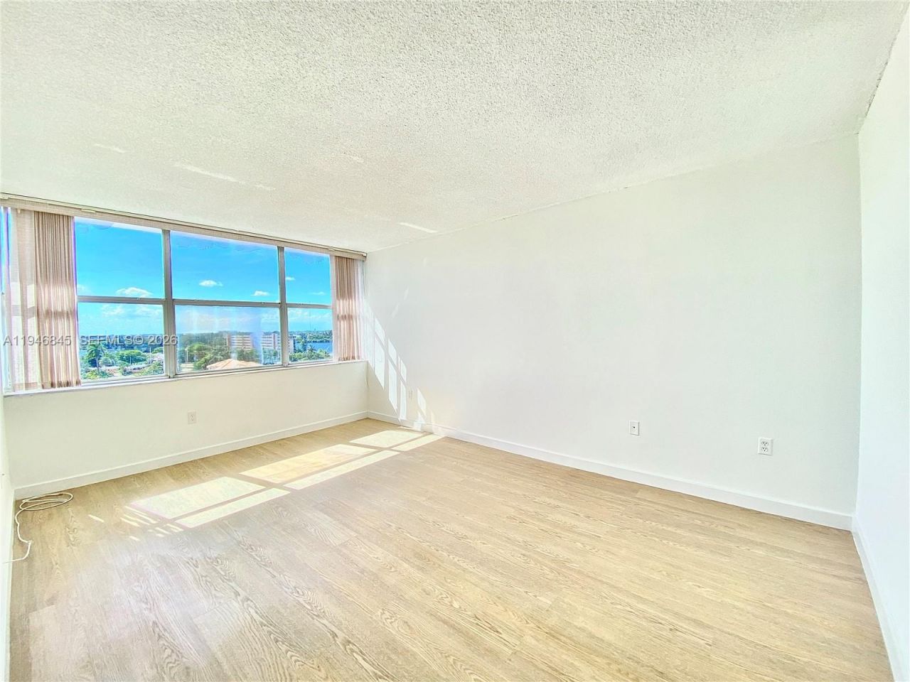 1200 NE Miami Gardens Dr , Unit 1020W, Miami, FL 33179 Photo