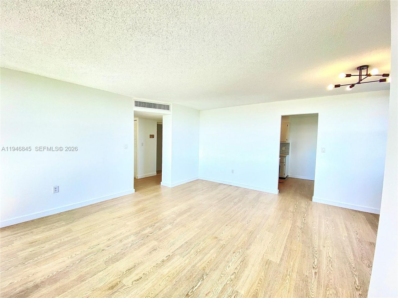 1200 NE Miami Gardens Dr , Unit 1020W, Miami, FL 33179 Photo