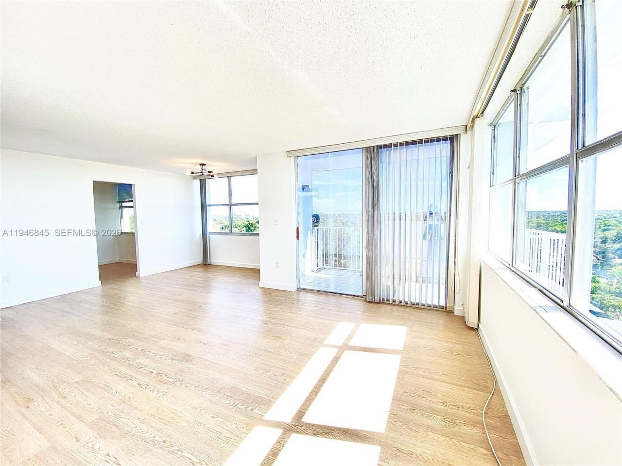 1200 NE Miami Gardens Dr , Unit 1020W, Miami, FL 33179 Photo