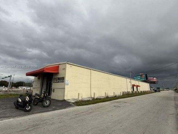 9355 NW South River Dr , Medley, FL 33166