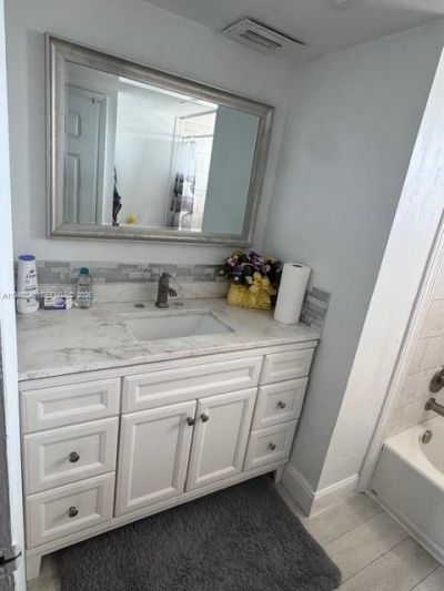 1075 NE Miami Gardens Dr, Unit 706, Miami, FL 33179 Photo