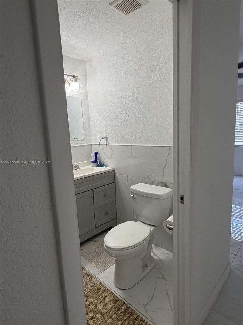 2421 SW 84th Ter, Miramar, FL 33025 Photo