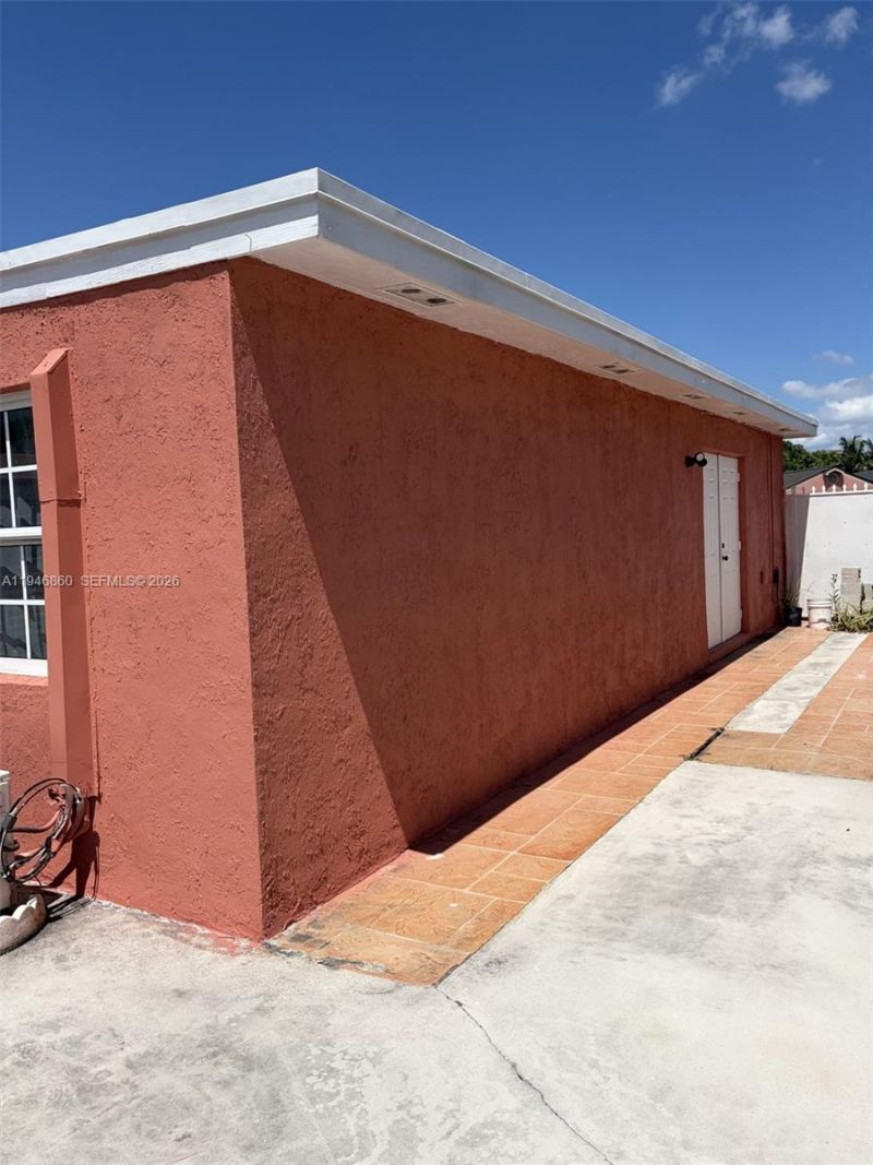 2421 SW 84th Ter, Miramar, FL 33025 Photo