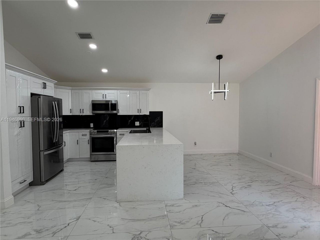 2421 SW 84th Ter, Miramar, FL 33025 Photo