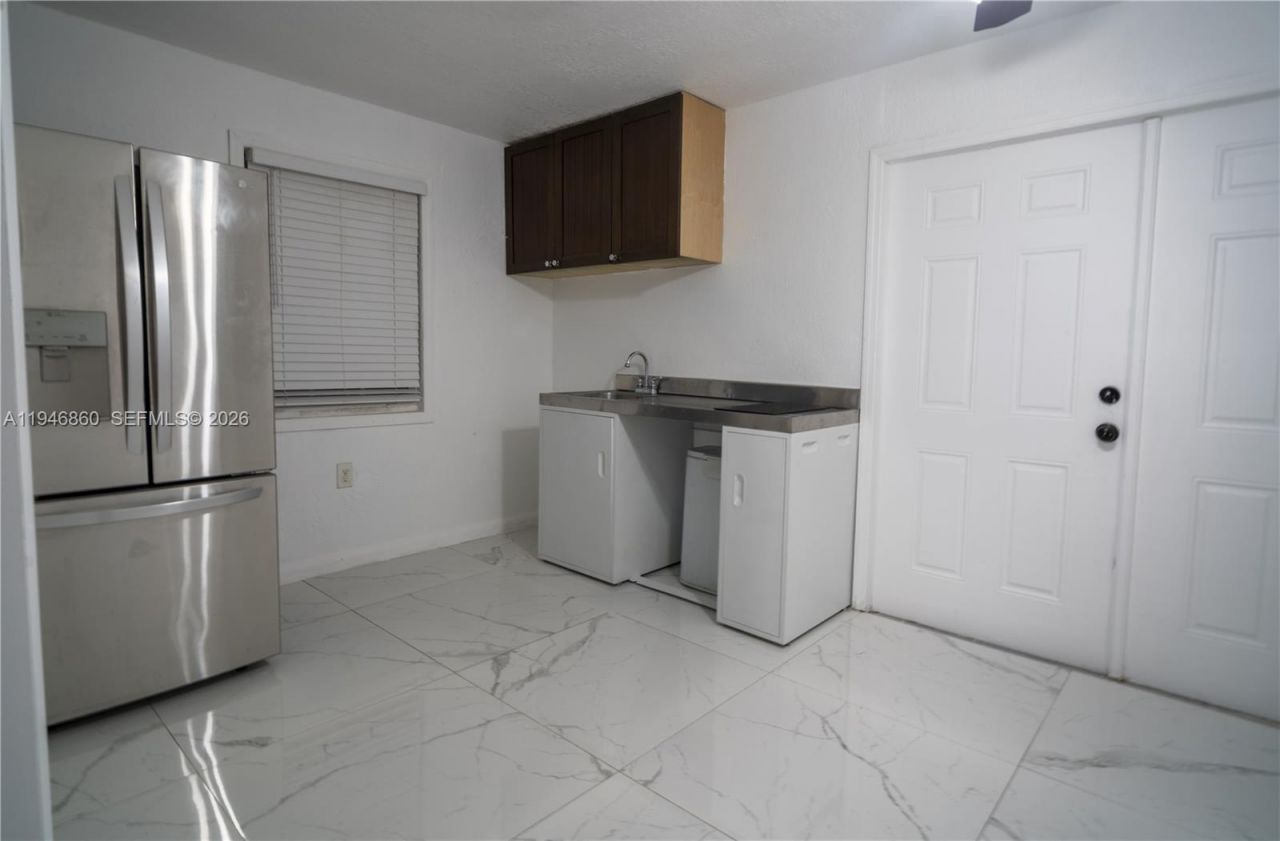 2421 SW 84th Ter, Miramar, FL 33025 Photo