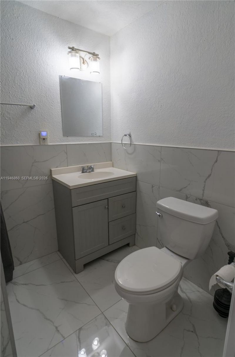 2421 SW 84th Ter, Miramar, FL 33025 Photo