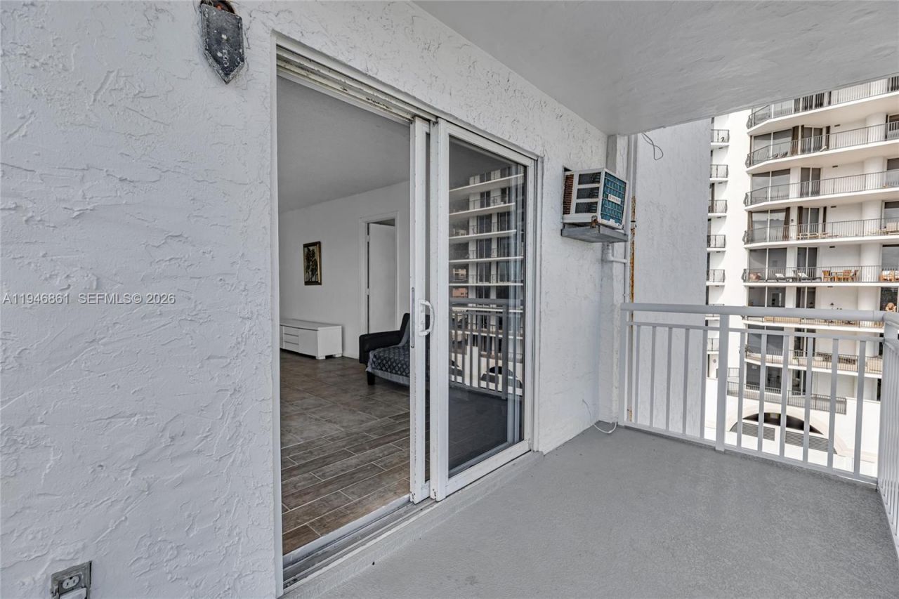 200 S Birch Rd , Unit 1015, Fort Lauderdale, FL 33316 Photo