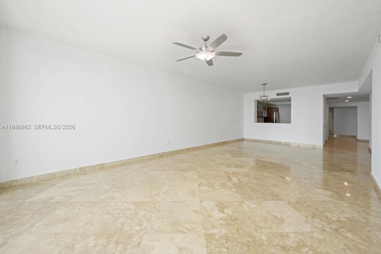 3330 NE 190th St, Unit 1912, Aventura, FL 33180 Photo