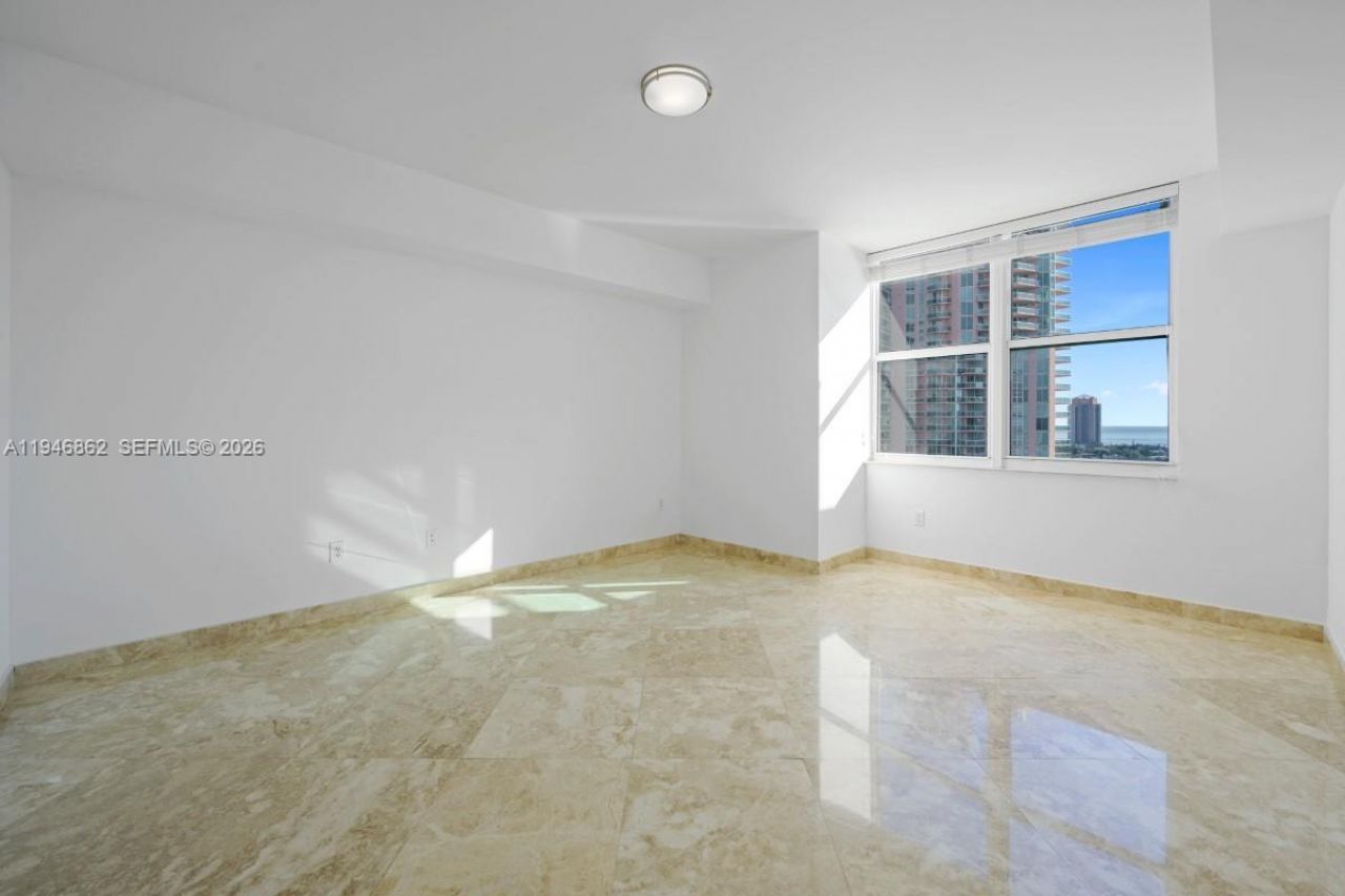 3330 NE 190th St, Unit 1912, Aventura, FL 33180 Photo