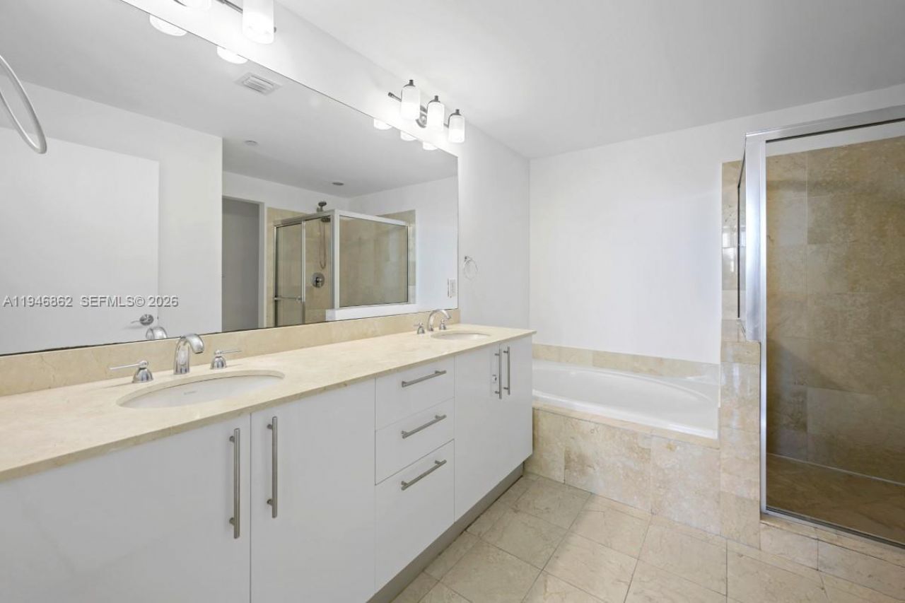 3330 NE 190th St, Unit 1912, Aventura, FL 33180 Photo