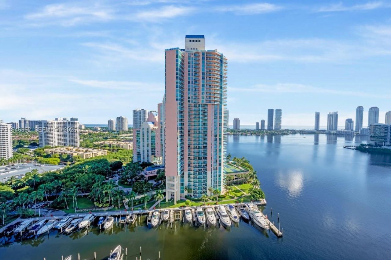 3330 NE 190th St, Unit 1912, Aventura, FL 33180 Photo