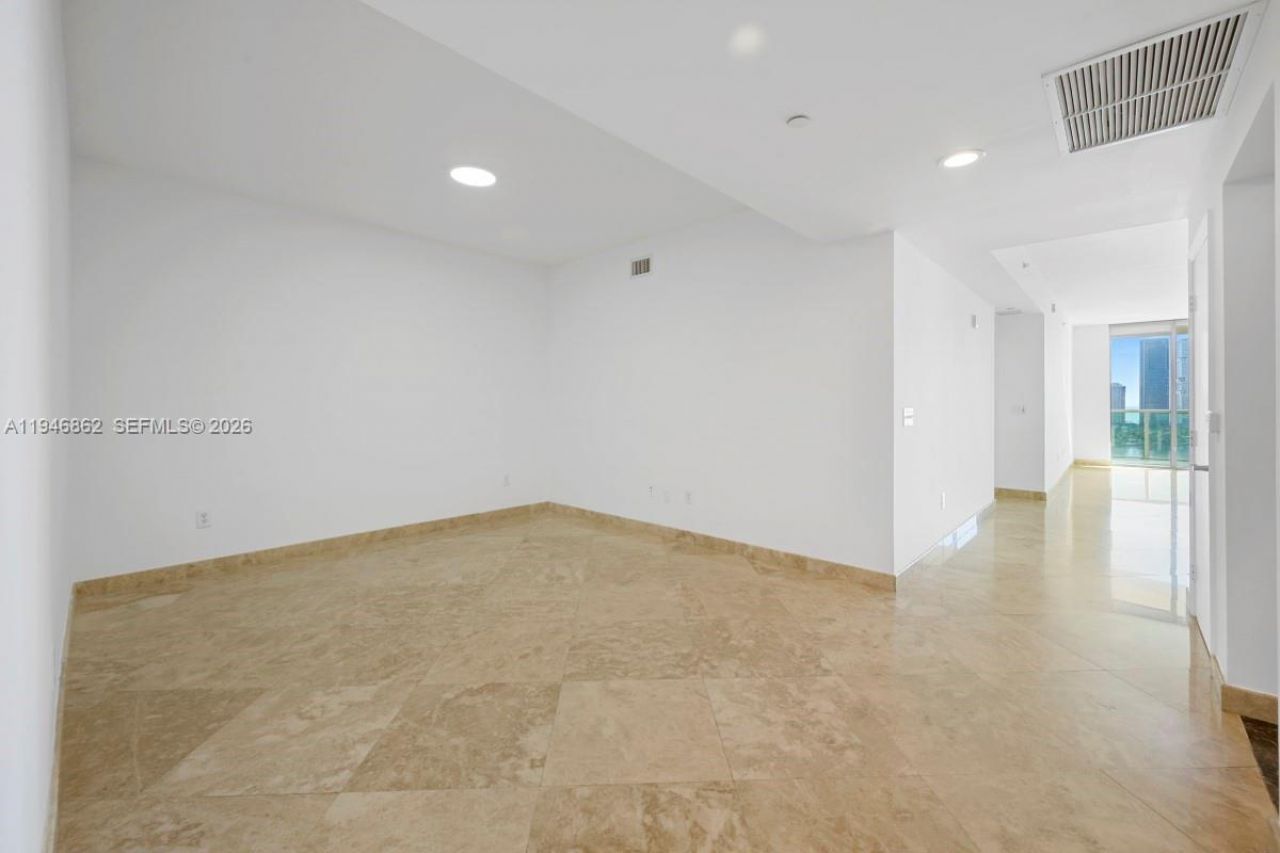 3330 NE 190th St, Unit 1912, Aventura, FL 33180 Photo